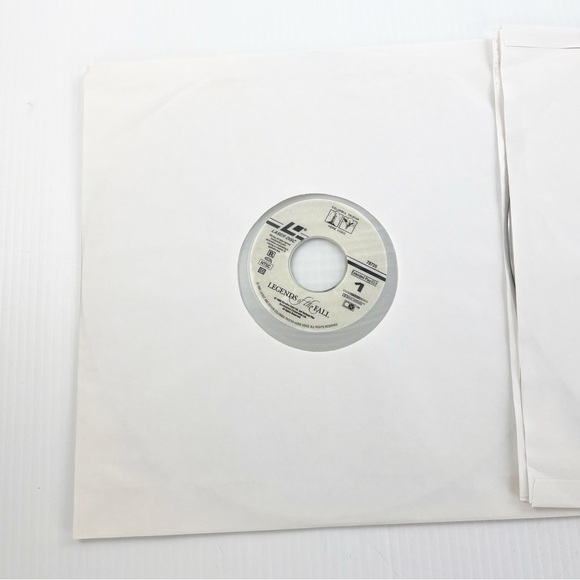 Legends of the Fall Deluxe Widescreen Two Disc Laserdisc Movie - Picture 2 of 5